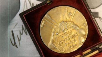 Historicky první československé olympijské zlato, které v roce 1924 v Paříži vybojoval Bedřich Šupčík ve šplhu. Foto: Anna Vavríková