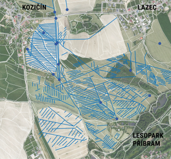 Mapa meliorací mezi lesoparkem Litavka, Kozičínem a Lazcem. Zdroj: studio-relinkt Mapa meliorací mezi lesoparkem Litavka, Kozičínem a Lazcem. Zdroj: studio-relinkt